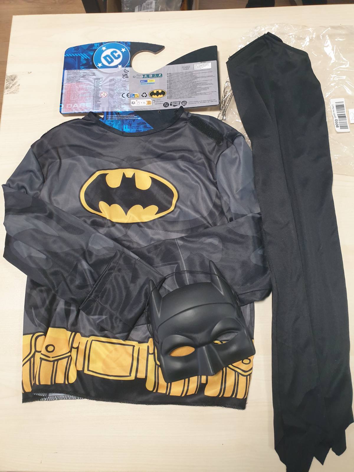 294094 - RUBIE'S Kostum për Fëmijë BATMAN - Një Madhësi për 5-8 Vjeç - Bluzë me Mëngë të Gjata, Pelerinë me Mbërthyes Velcro dhe Maskë