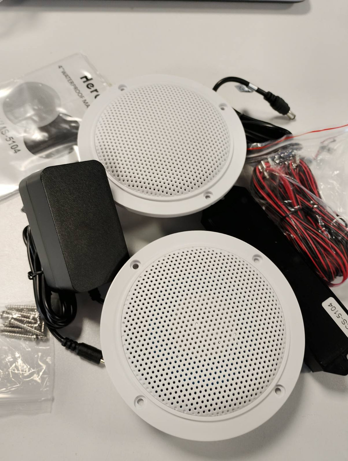 299317 - HERDIO Kit altoparlantësh tavani, i pajtueshëm me Bluetooth, i papërshkueshëm nga uji, për banjo, kuzhinë, përdorim në shtëpi dhe jashtë