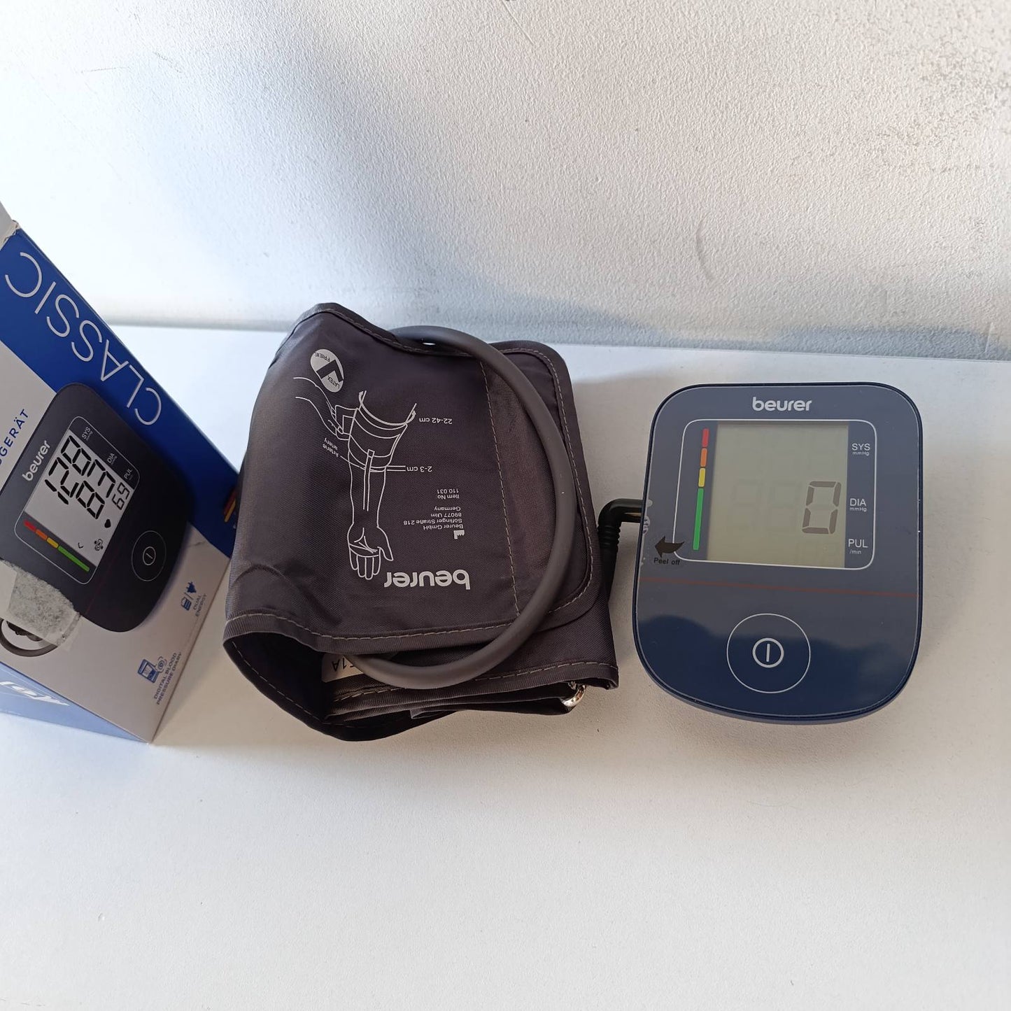 316729 - BEURER Monitor tensioni i gjakut BM 25 për krahun e sipërm, funksionim i thjeshtë me një buton, matje e saktë, zbulim i aritmisë, me port USB-C, manshetë, transferim të dhënash në Apple Health dhe aplikacione të ngjashme, blu