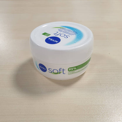 318800 - NIVEA - Krem trupi Soft, 300 ml