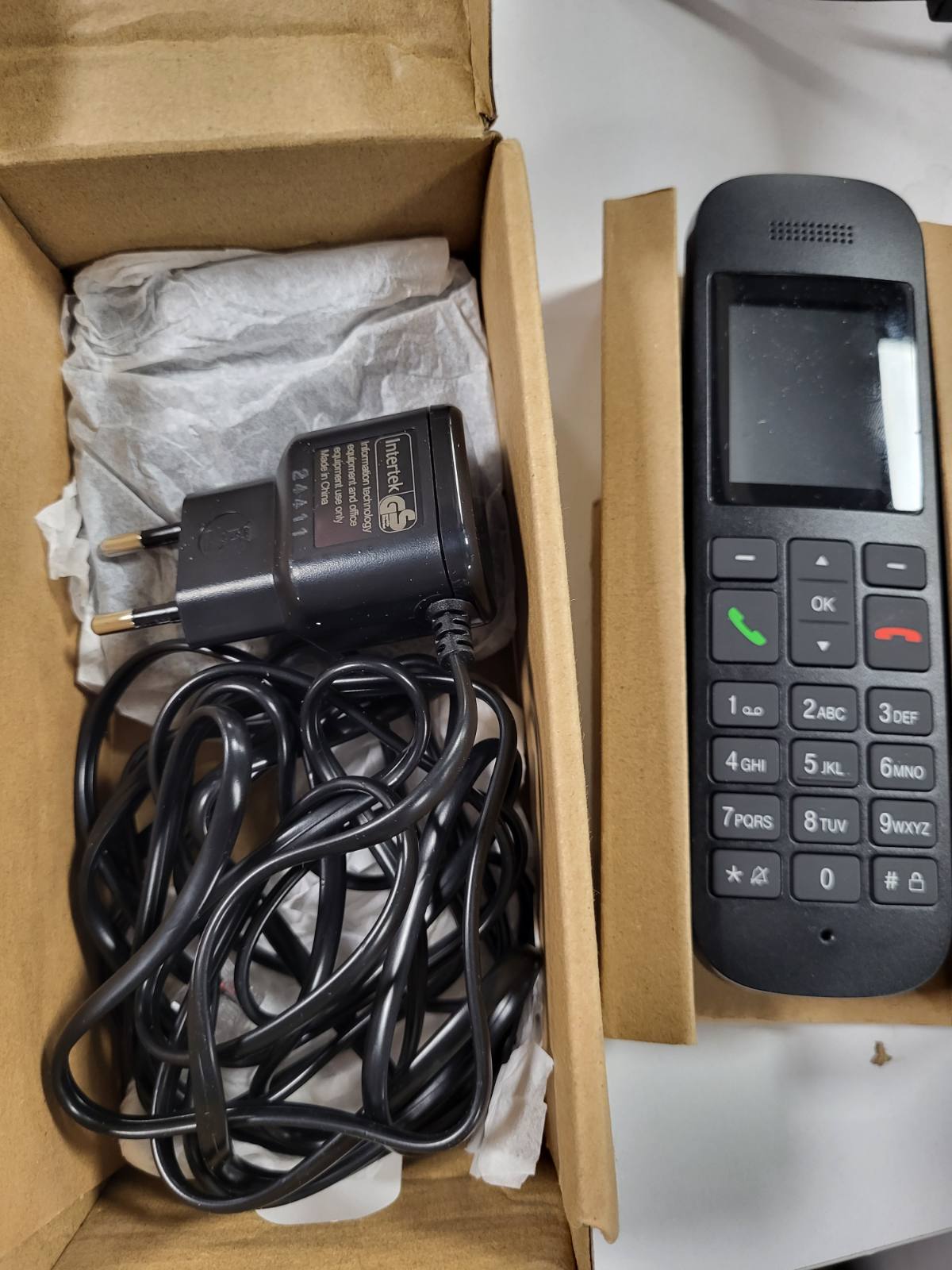 299462 - TELEKOM Telefon fiks pa tel Speedphone 12, ekran me ngjyra, HD Voice, DECT, për ruterët Telekom Speedport Smart & Pro, rrezatim të ulët