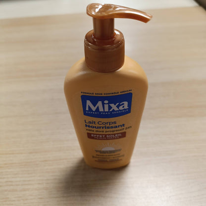 318882 - MIXA - Locion ushqyes për trupin me efekt dielli, vetë-nxirje graduale 24 orë, 250ml, gjalpë Shea dhe vaj kajsie, trup dhe fytyrë, lëkurë e errët