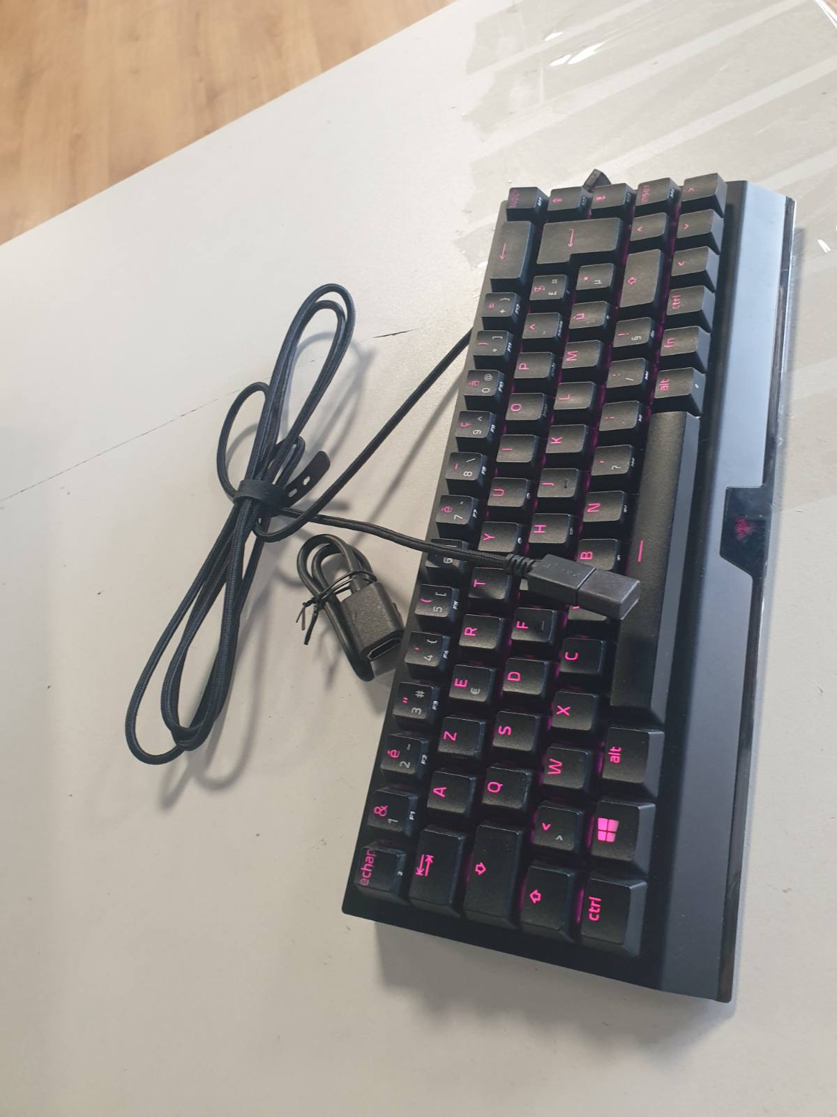 276042 - RAZER BlackWidow V3 Mini HyperSpeed, Tastierë Mekanike 65%, Çelësa të Verdhë, Bluetooth, USB-C, AZERTY, E Zezë