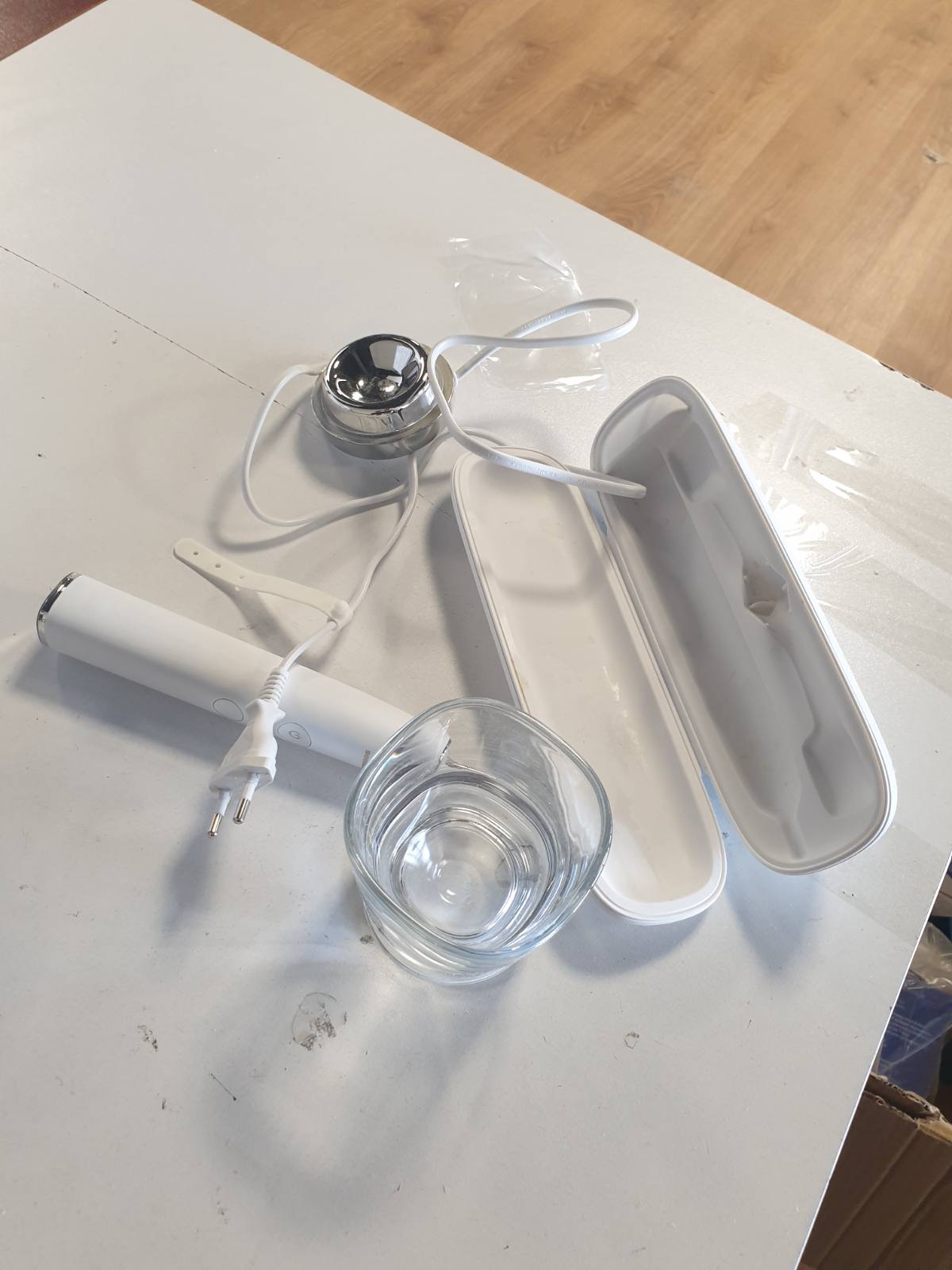274820 - PHILIPS SONICARE DIAMONDCLEAN SMART 9400, Furçë dhëmbësh elektrike, Modeli HX9917/88, Sensor presioni, 4 mënyra pastrimi, 3 nivele intensiteti, E bardhë