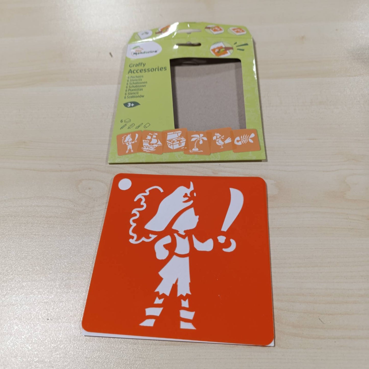 269418 - MANDARINA IME 42837O - Pako me 6 SHABLLONE 15x15 cm me udhëzime të përfshira - Mosha 3+ vjeç - PIRATËT