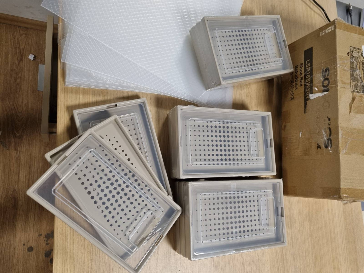 213556 - SONGMICS Kuti këpucësh, Set me 18 copë, Organizues këpucësh plastike, për këpucë deri në madhësinë 44