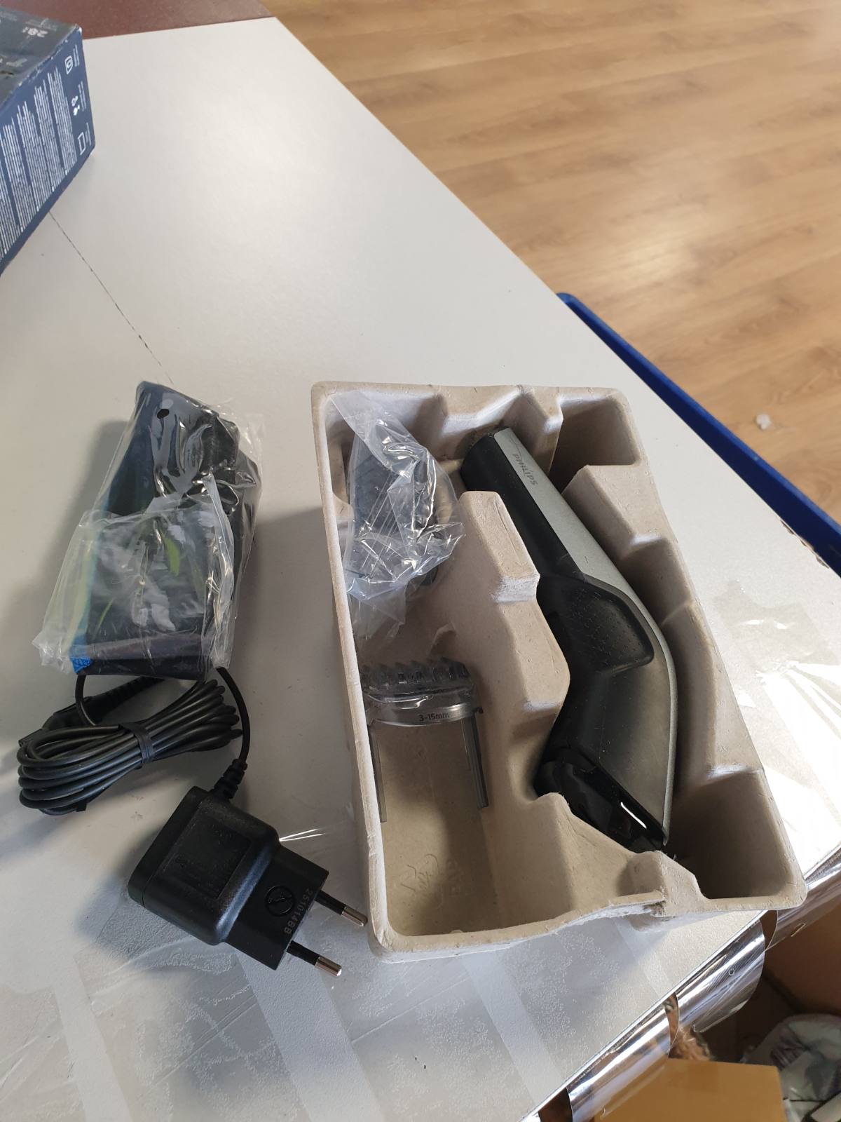 316252 - PHILIPS Makinë prerëse flokësh Seria 5000, larëshme, teknologji Trim-n-Flow Pro (HC5630/15)
