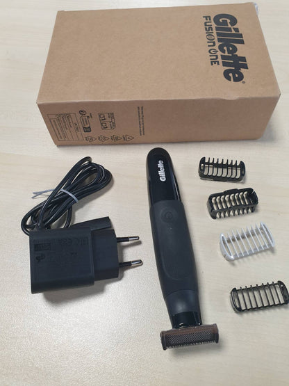 315777 - GILLETTE Brisku elektrik Fusion One për burra (3 krehëra për mjekër: 1, 2, 5 mm, kokë lëkundëse, rezistente ndaj ujit, jetëgjatësi baterie 45 minuta)