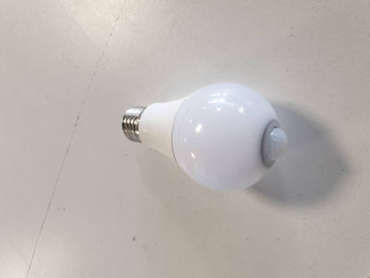 223641 - PHILIPS Llambë LED me sensor 60W E27 e bardhë e ngrohtë, plastike