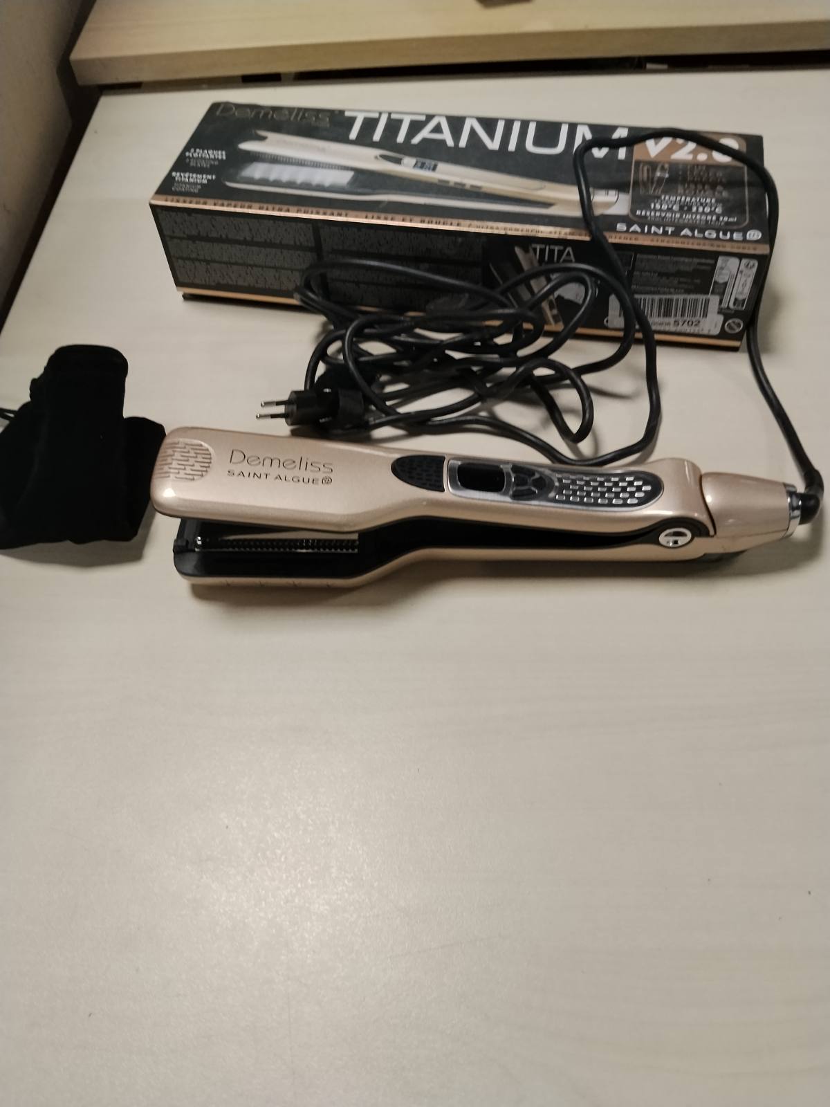 301714 - Demeliss Pjatë për flokë me avull Titanium V2.0, Pllaka lundruese të holla, të lehta dhe ergonomike, Avull ultra i fuqishëm, Hekur/Pjatë për flokë/Kaçurrela me avull 2-në-1