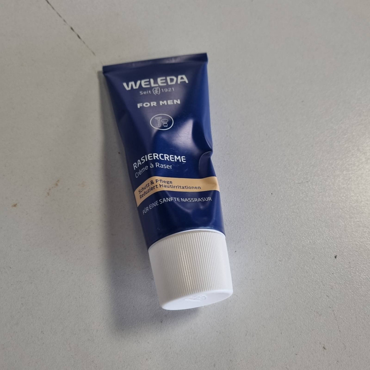 298867 - WELEDA Krem rroje Bio FOR MEN, 75 ml, shkumë rroje natyrale për kujdesin e lëkurës gjatë rrojës së lagësht.