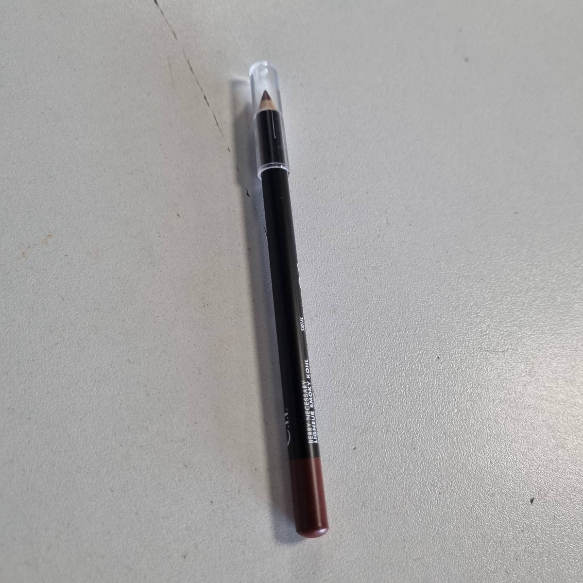 298862 - ELF Vijëzues sysh Smoky Kohl, kajal me pigment të lartë, vegan, pa mizori, për pamje grimi intensive, Berry Necessary.