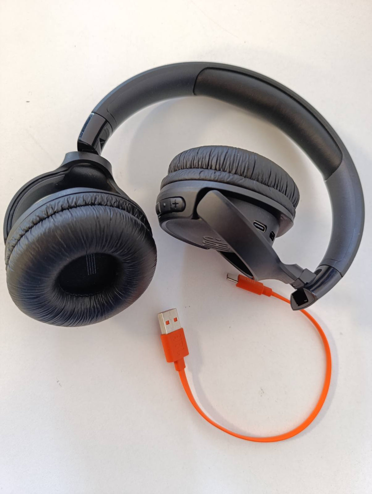 299245 - JBL Tune 520BT Kufje pa tel, Bluetooth 5.3, deri në 57 orë jetëgjatësi baterie, tingull JBL Pure Bass, të zeza