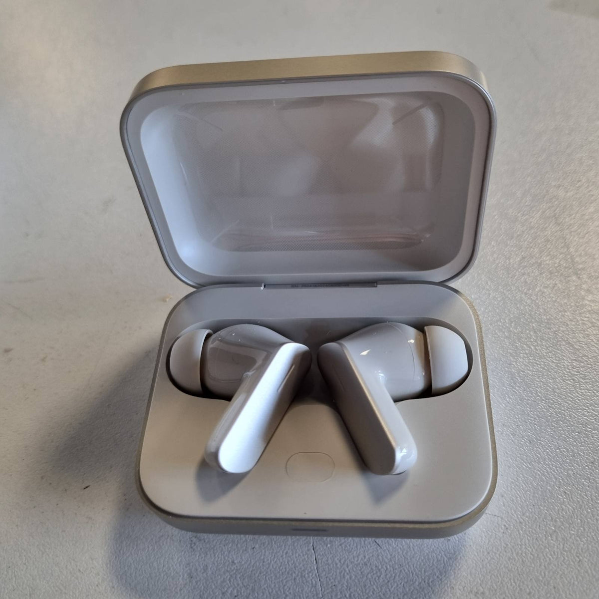 299194 - realme Buds Air7 RMA2408 Ngjyrë e Fildishtë e Artë BE