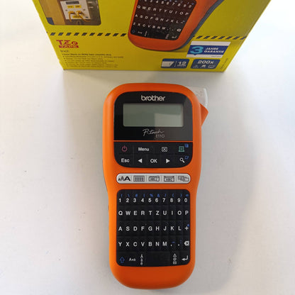 295909 - BROTHER PT-E110 Makinë Etiketimi Industrial, për shirita TZe 3.5 deri në 12 mm, portokalli