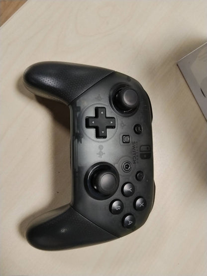 292605 - NINTENDO Kontrolluesi Switch Pro