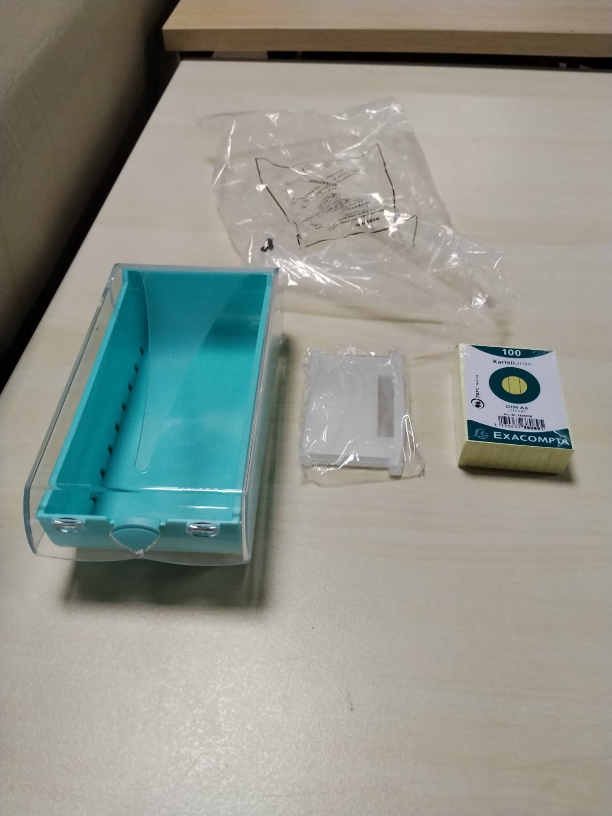 299853 - EXACOMPTA - Kutia e Kartelave me Fletëpalosje Bunnybox, Jeshile Pastel, DIN A8 Peizazh, 100 karta me fletëpalosje, 5 ndarje, mban deri në 600 karta