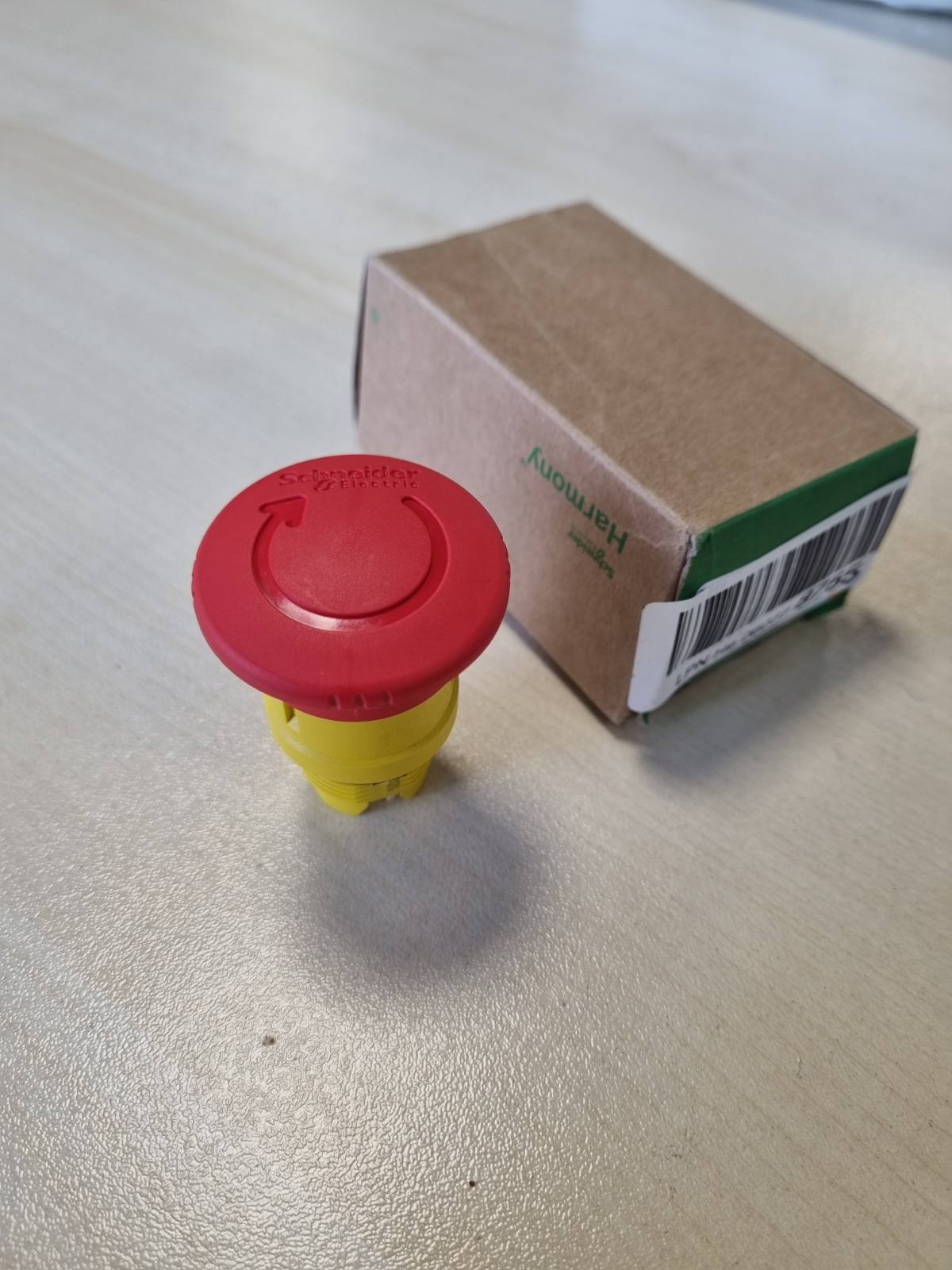 273668 - SCHNEIDER ELECTRIC Ndërprerës Ndalimi Emergjent Harmony XB5, Paneli i Përparmë, Plastik, 22 mm, Kërpudhë 30 mm, Çlirim Rrotullues, i Kuq, ZB5AS834