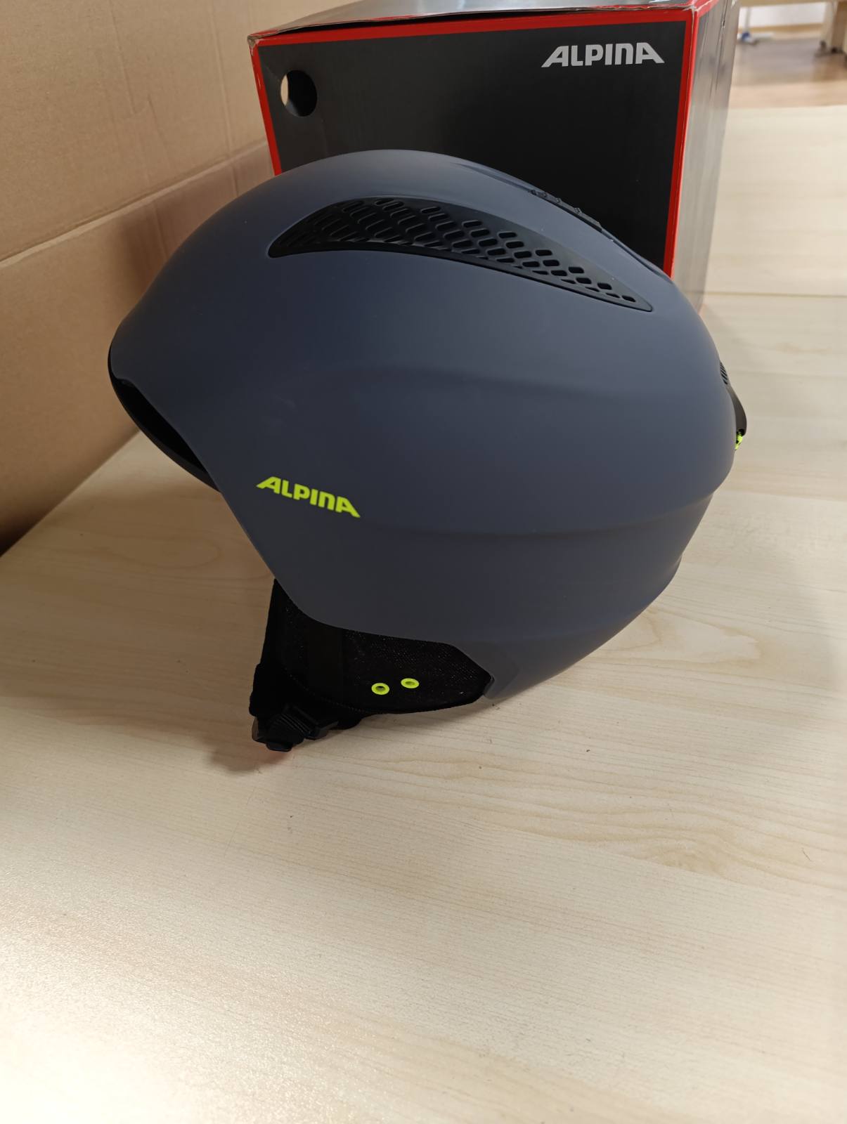 292316 - ALPINA Grand Helmetë skijimi për të rritur, kontroll optimal të klimës, rezistente ndaj thyerjes, e rregullueshme, ngjyrë qymyri-neoni, madhësia 57-61 cm