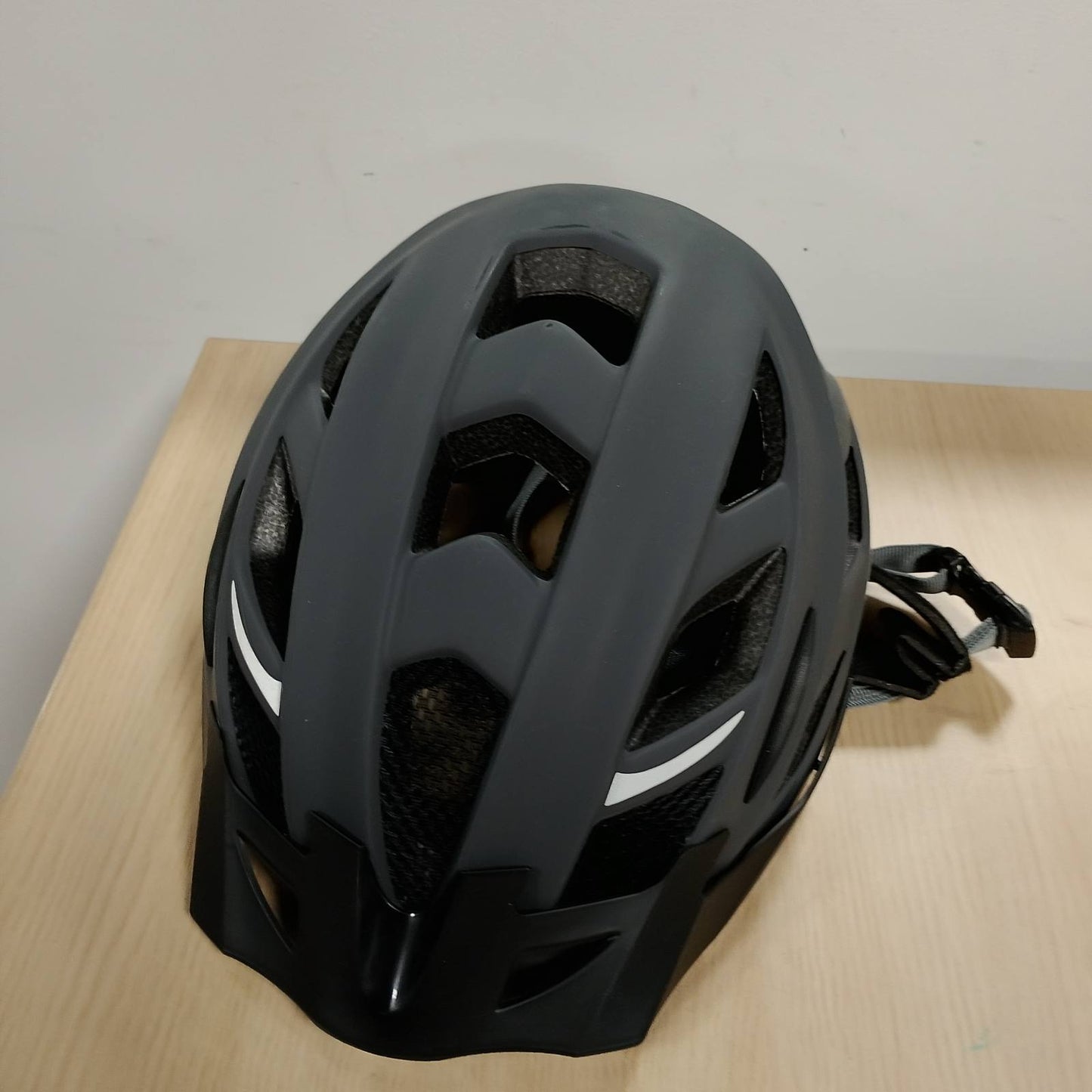 293806 - FISCHER Helmetë Biciklete për të Rritur, L/XL, 58-61cm, Gri, me Sistem Unazash të Brendshme të Ndriçuara