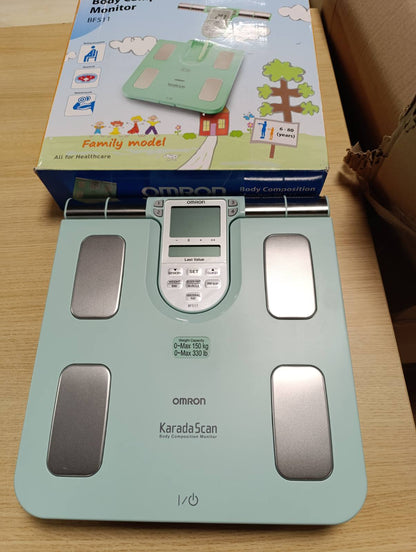 297911 - OMRON Peshore banjoje BF511 me matje të dhjamit trupor dhe masës muskulore