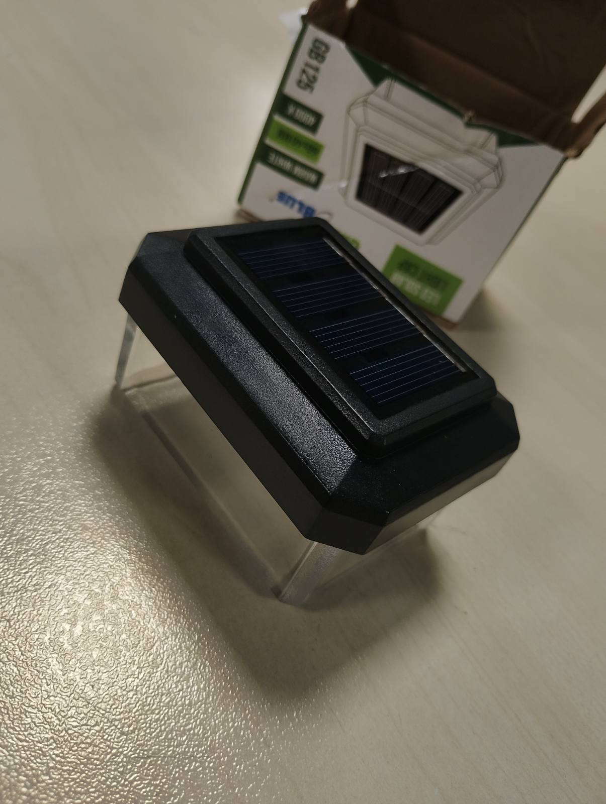 294226 - LLAMBË DIELLLORE LED jeshile-blu, 4000K, Bateri e përfshirë, Madhësi (60x40 mm)