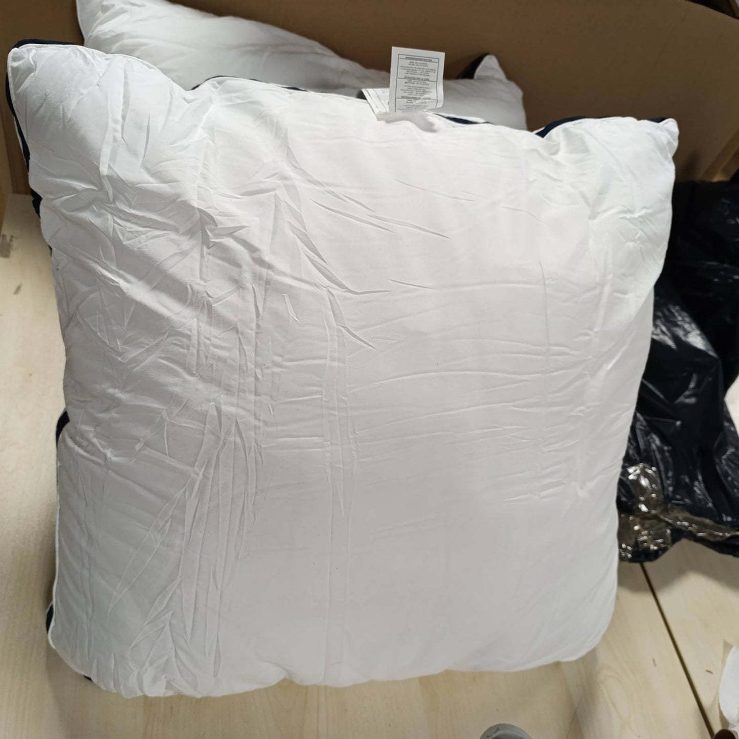 256655 - JASTËKË SHTRATI UTOPIA 65 x 65 cm (2 copë), Mbushje me Fibra të Zbrazëta 3D Virgin, Blu Marine