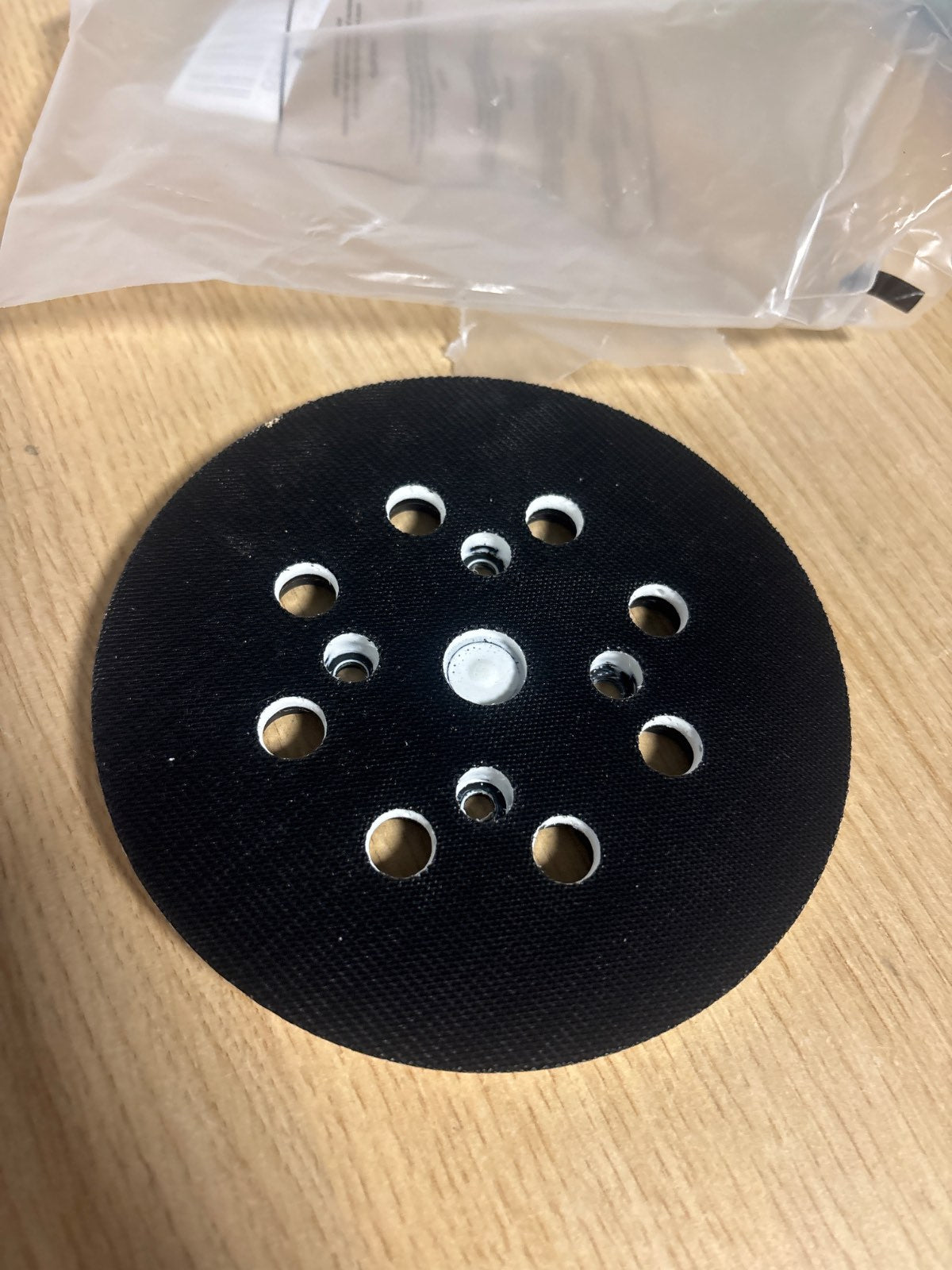 294281 - BOSCH Aksesorë 1x Sfungjer lëmues (Ø 125 mm, mesatarisht i fortë, me sistem grep dhe lak, për makina lëmuese orbitale të rastësishme)