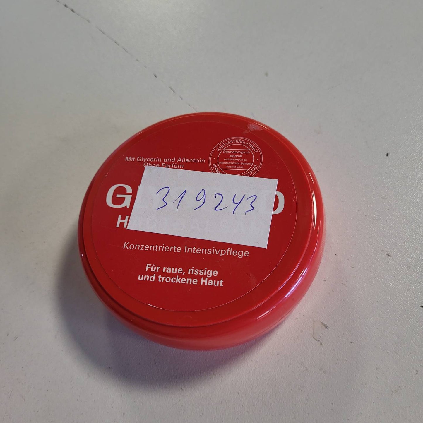 319243 - GLYSOLID Krem hidratues 100ml me glicerinë dhe alantoinë për lëkurë të thatë dhe të çarë