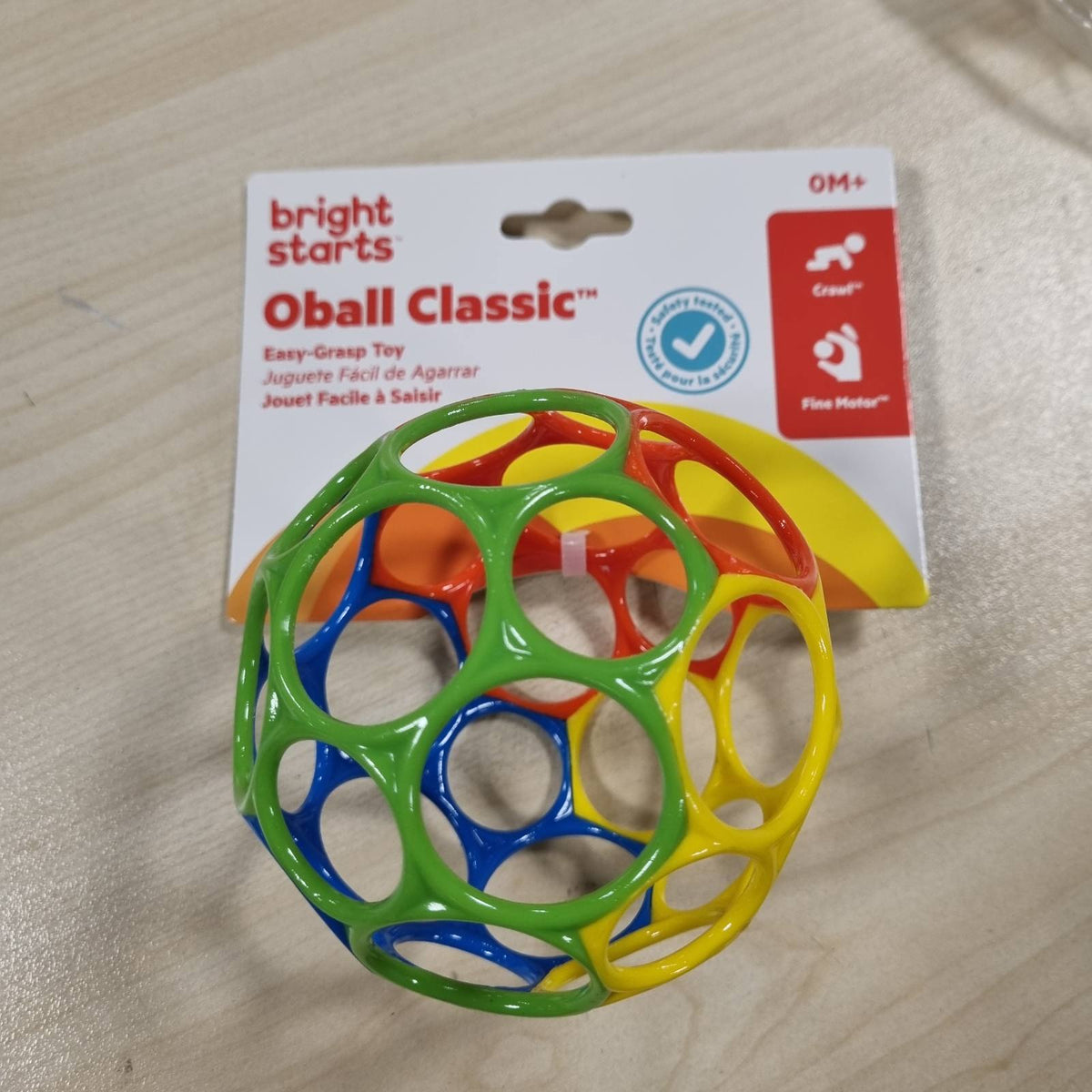 303944 - BRIGHT STARTS Oball Classic, top fleksibël dhe i lehtë, lodër aktiviteti shqisor për fëmijë, shumëngjyrësh