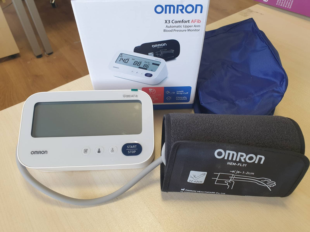 320996 - OMRON Monitorues i presionit të gjakut X3 Comfort AFib, për krahun e sipërm, zbulim AFib