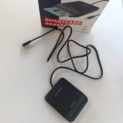 300081 - TRUST Lexues Kartash Primo USB-C DNI, Identiteti, FIPS 201, FIPS TAA, ISO 7816 Klasa A/B/C, Kabllo 100 cm, E zezë