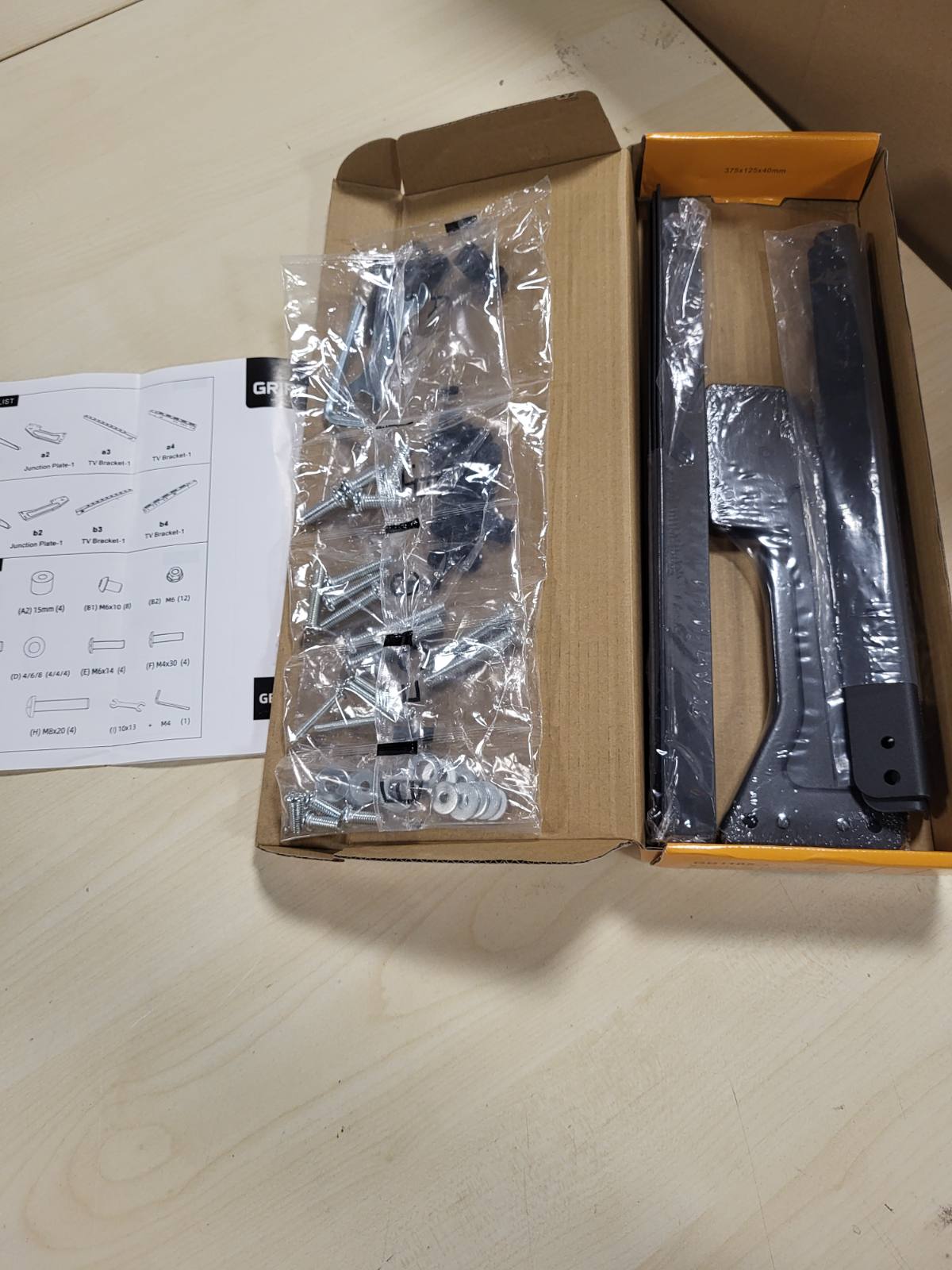293767 - GRIFEMA Mbështetëse Universale për TV, për TV 22"-80", Mbështet deri në 50 kg, VESA 800x400 mm