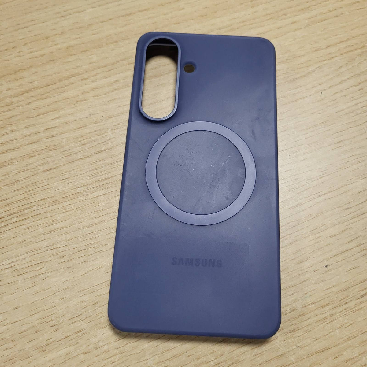 305247 - SAMSUNG Mbulesë me magnet silikoni për Galaxy S26+, blu vjollcë