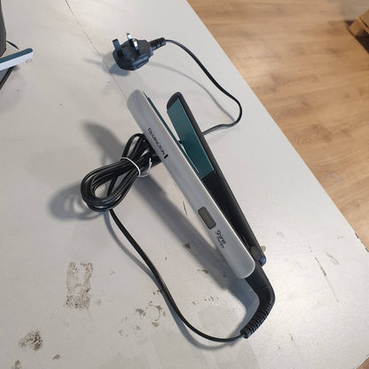 316838 - REMINGTON Pjastër flokësh Shine Therapy S8500, 9 cilësime 150°C–230°C, pllaka lundruese, ekran dixhital, material qeramik me vaj argani