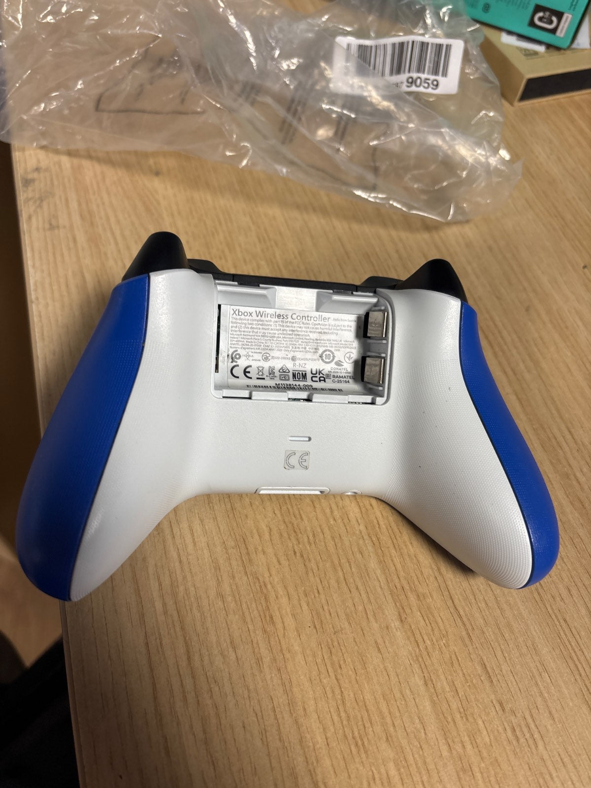 268125 - XBOX LIVE PA FIL – Shock Blue – Series X, Series S, One, Windows 10 dhe 11, Android dhe iOS