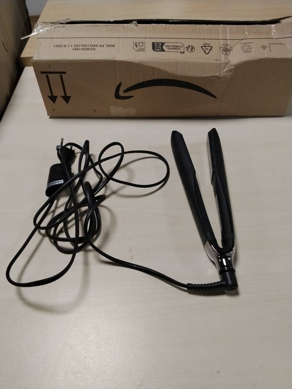 320856 - GHD Pjastër flokësh Platinum+, Pjastër dhe stilues shumëfunksional, mbrojtje e ngjyrës, anti-kaçurrela