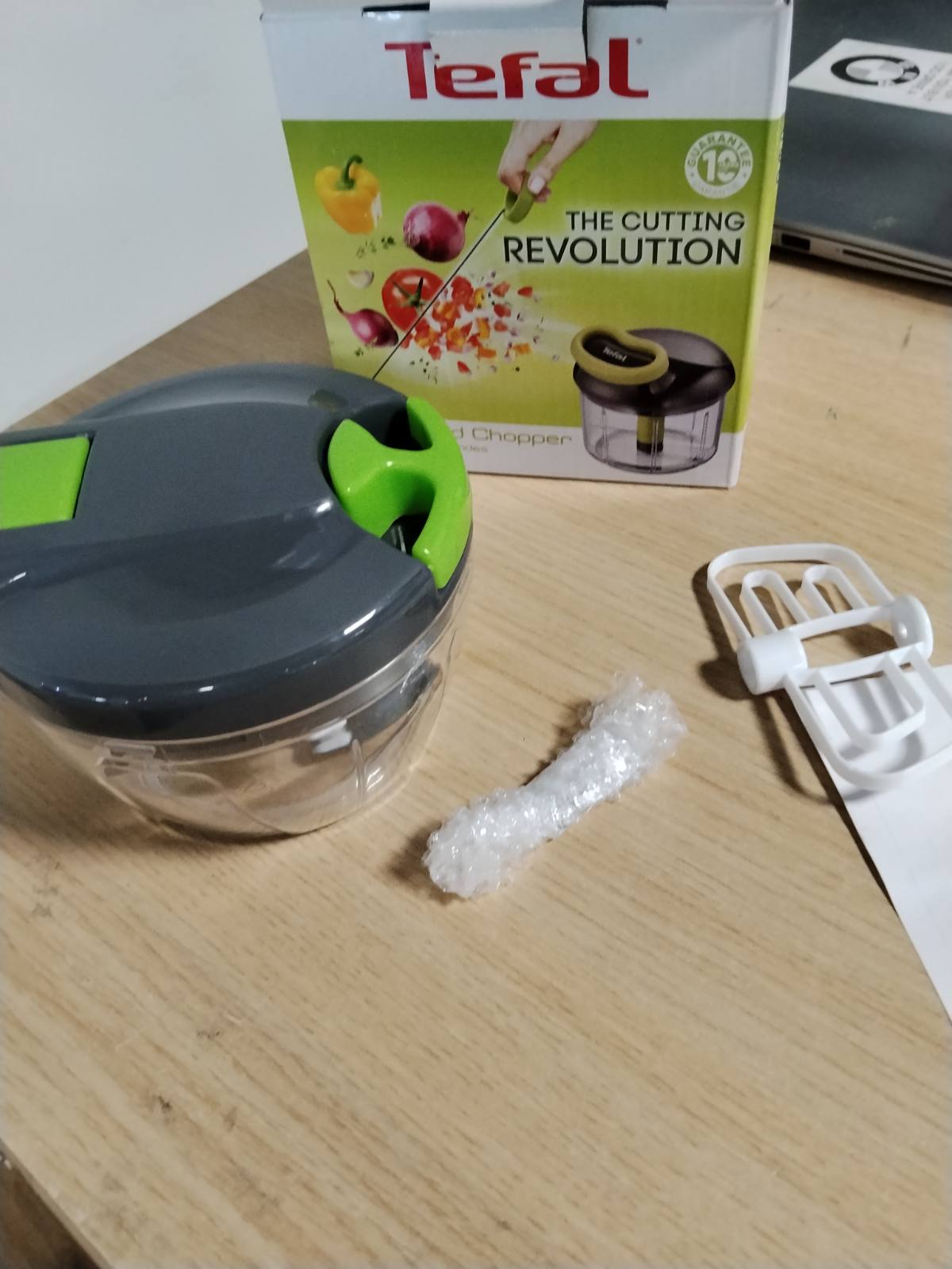 293962 - TEFAL K13204 Ingenio Prerës 5-Sekondësh, Kapacitet 900 ml, Prerës Universal për Perime, Fruta, Arra, Hudhër, Ushqim për Fëmijë, E Zezë/Jeshile/Transparente