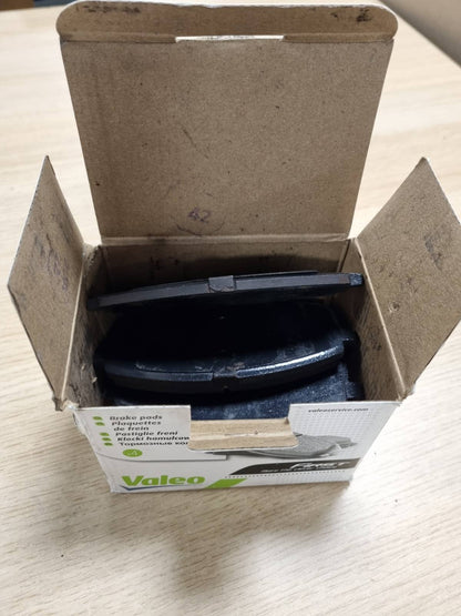 293567 - VALEO Disqe freni Essential 301842 - Set prej 4 disqesh për boshtin e përparmë - Certifikuara ECE-R90
