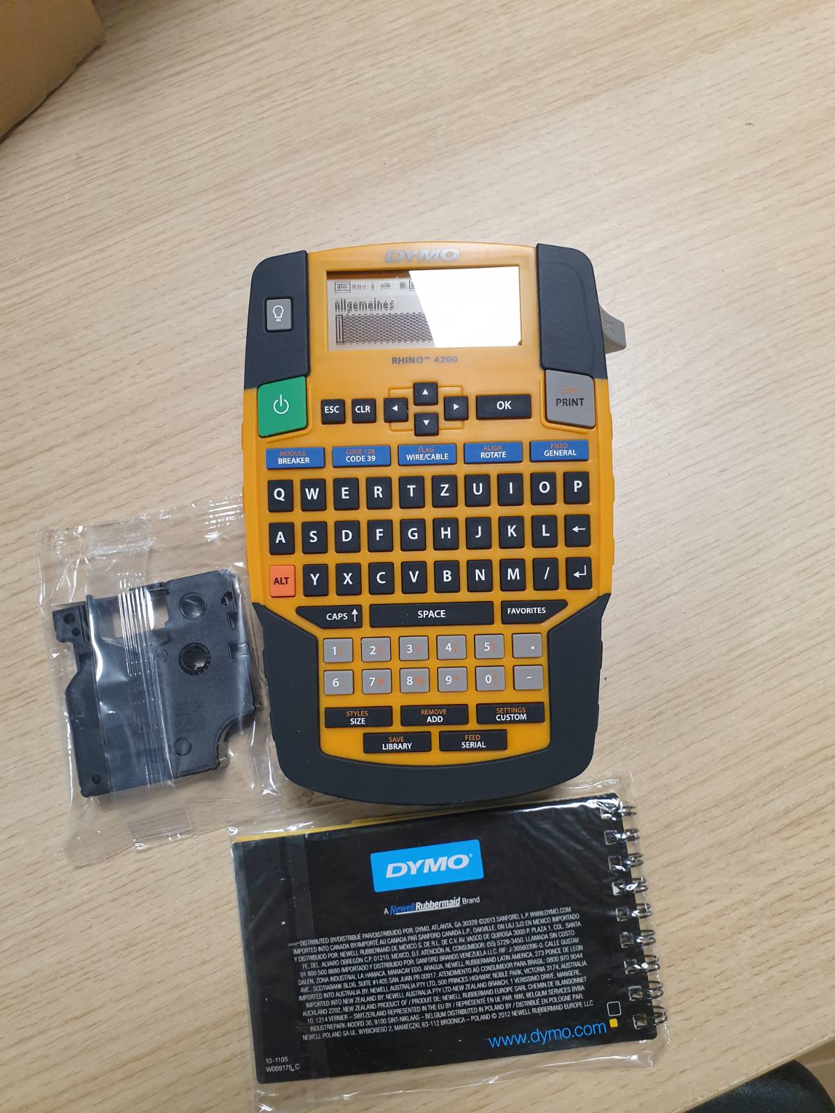 295508 - DYMO Rhino 4200 | Printer Etiketash Industrial me Tastierë QWERTZ