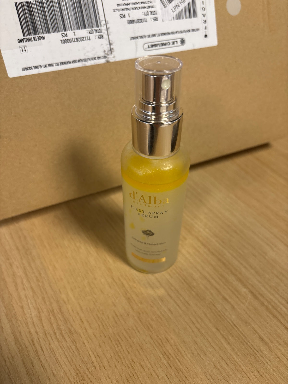 292541 - d’Alba White Truffle First Spray Serum (50 ml/100 ml) → Serum spërkatës d’Alba me tartuf të bardhë (50 ml/100 ml).