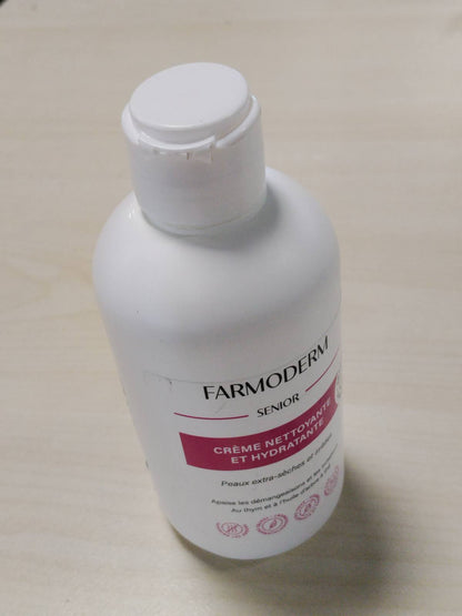 301120 - FARMODERM Sapun trupi pa shpëlarje për të moshuar, 300 ml