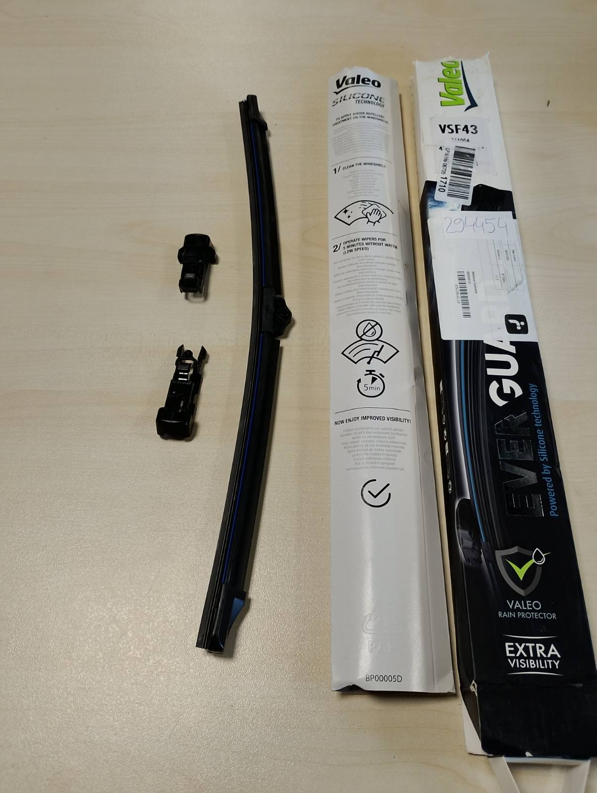 294454 - VALEO EVERGUARD Fshirëse e sheshtë Premium, 430 mm, Jetëgjatësi e zgjatur x2 me teh silikoni, Pako me 1 teh fshirëse, 566004