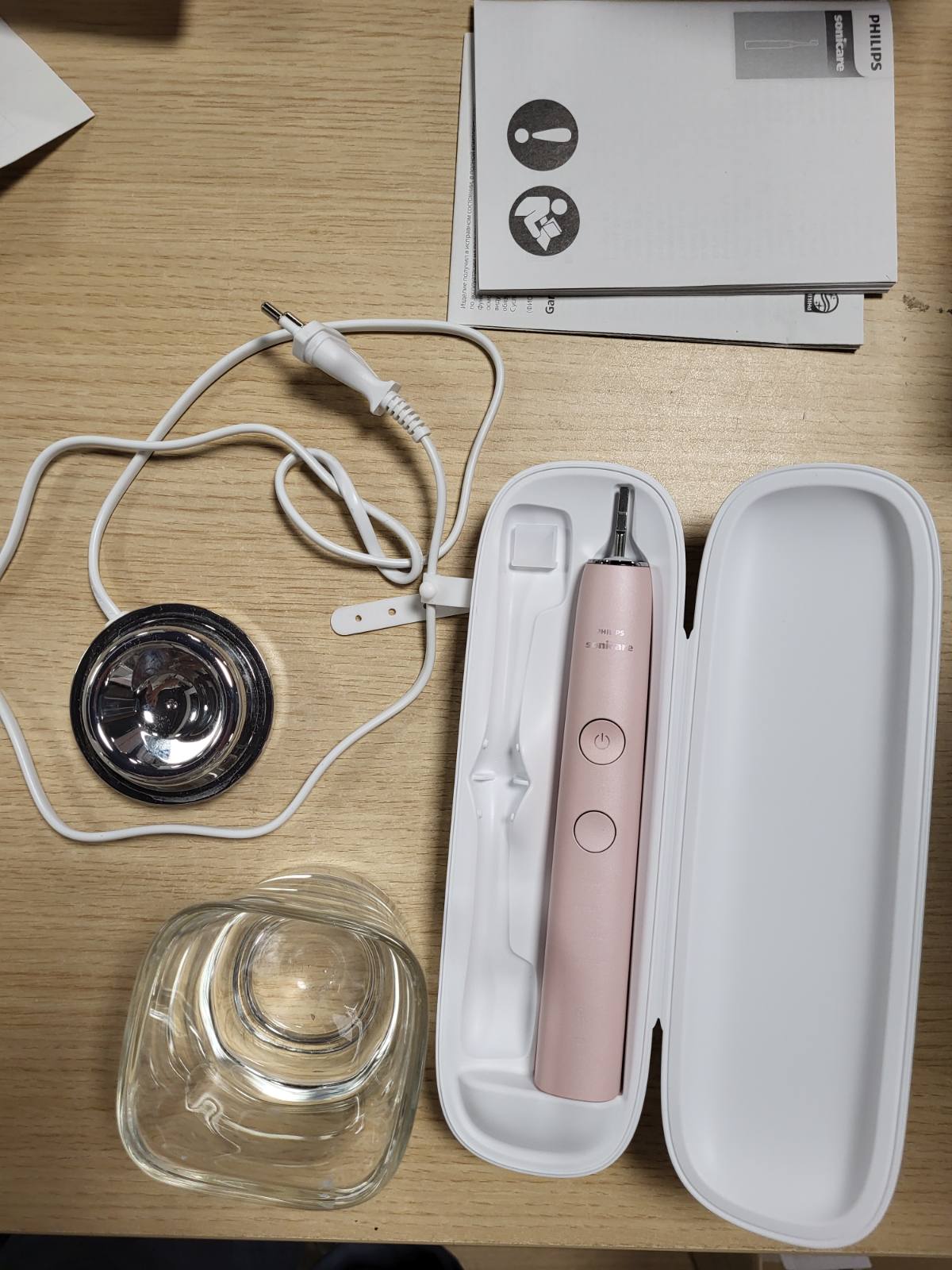315081 - DiamondClean 9000, Furçë dhëmbësh elektrike Sonic, sensor presioni, 4 mënyra larjeje, 3 nivele intensiteti, xham karikimi, kuti udhëtimi USB, HX9911/29