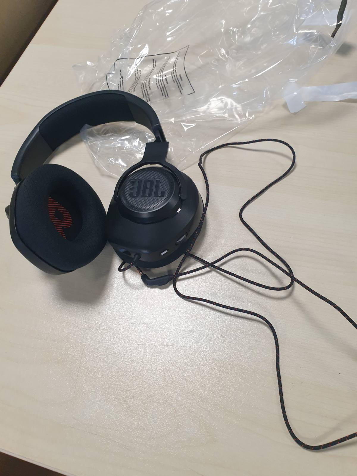 276564 - JBL Kufje për Lojëra Quantum 100M2, JBL QuantumSOUND Signature, prizë 3.5 mm, mikrofon të shkëputshëm, të zeza