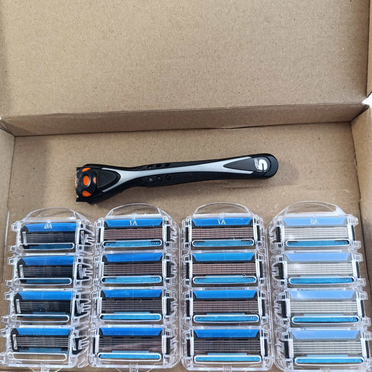 300888 - AMAZON - Brisku për meshkuj me 5 tehe, 15 mbushje