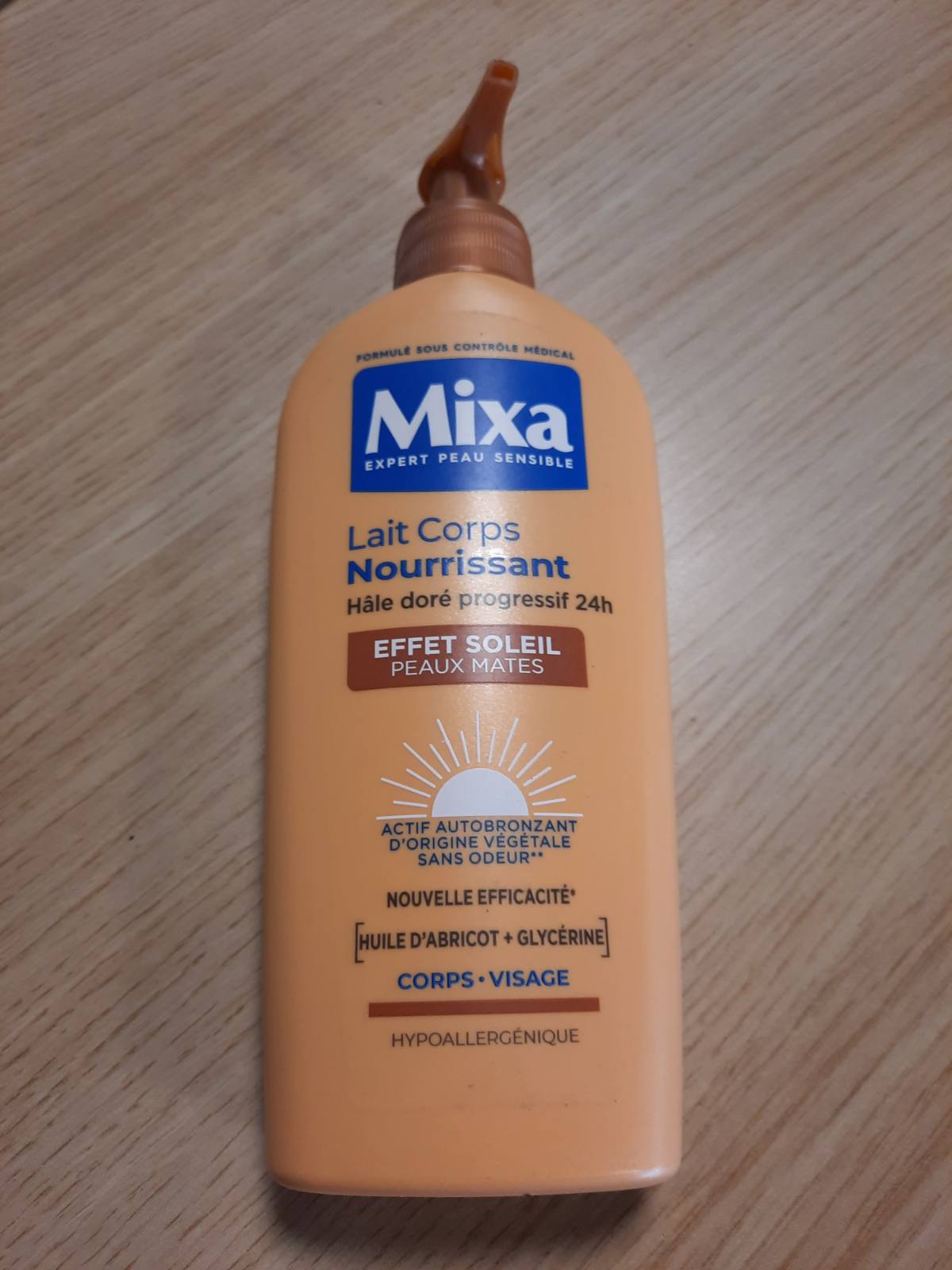 318884 - MIXA - Locion ushqyes për trupin me efekt dielli, vetë-nxirje graduale 24 orë, 250ml, gjalpë Shea dhe vaj kajsie, trup dhe fytyrë, lëkurë e errët