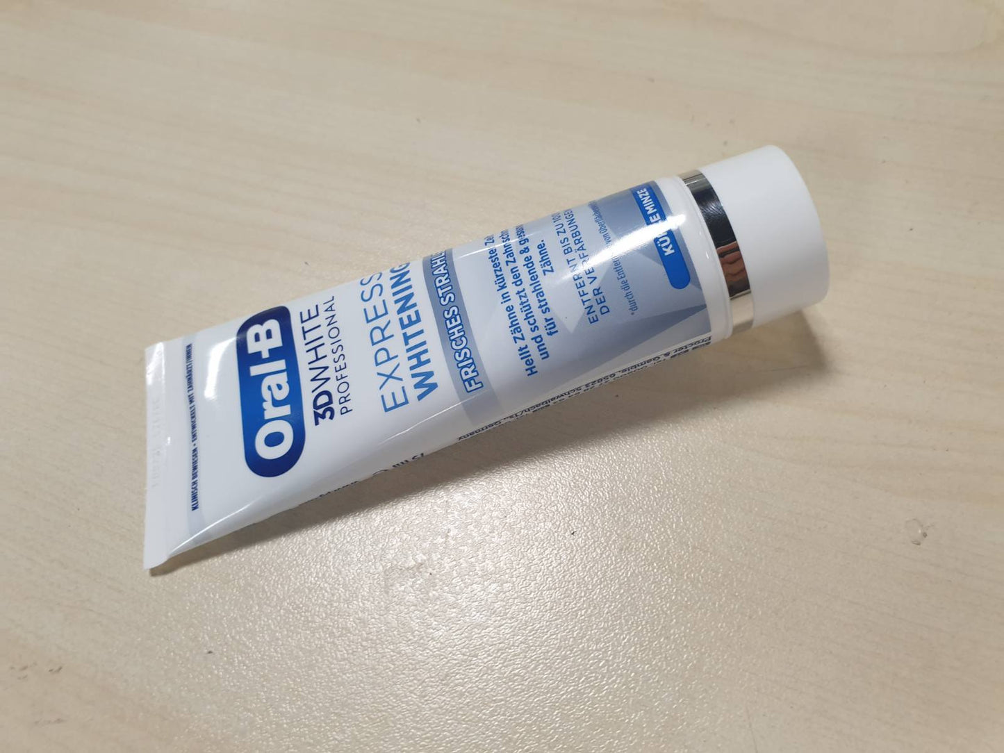 275935 - ORAL-B Pastë dhëmbësh zbardhuese 3D White Professional Express, 1 x 75ml