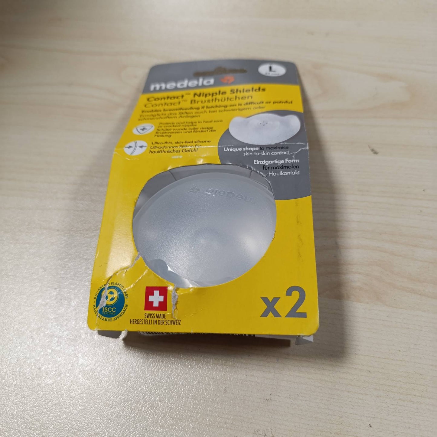 275859 - MEDELA Mbrojtëse për gjoksin Contact prej silikoni, dizajn i butë dhe ultra i hollë, Pa BPA, 1 pako me 2 mburoja (24 mm) dhe kuti ruajtjeje