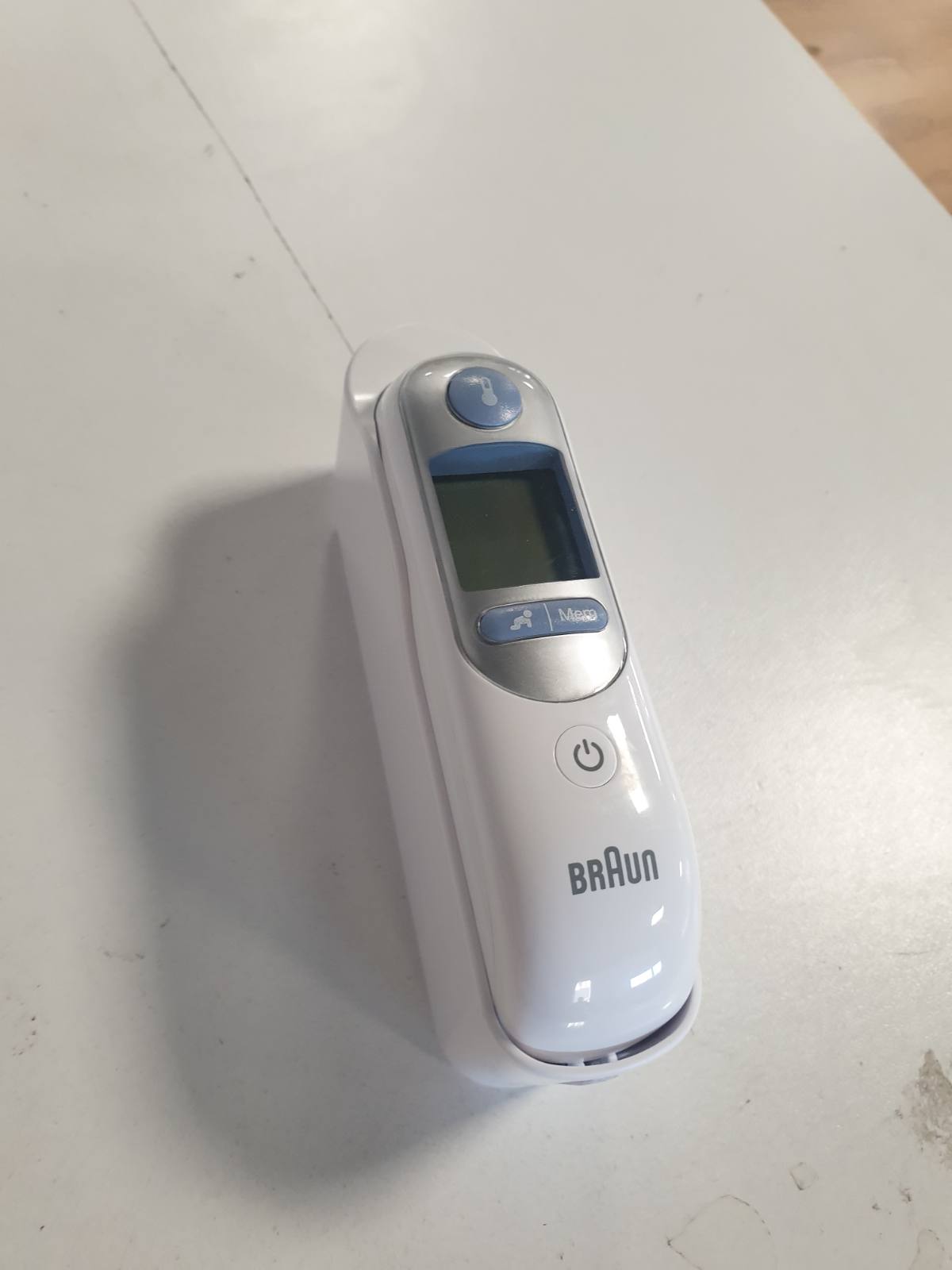 275130 - BRAUN ThermoScan 7 BRAIRT6520 Termometër veshi, Teknologjia e Precizionit Age, ekran dixhital me kodim ngjyrash, miqësor për foshnje dhe fëmijë